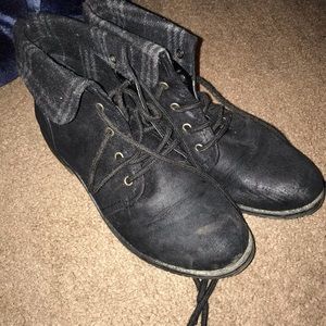 Black boots